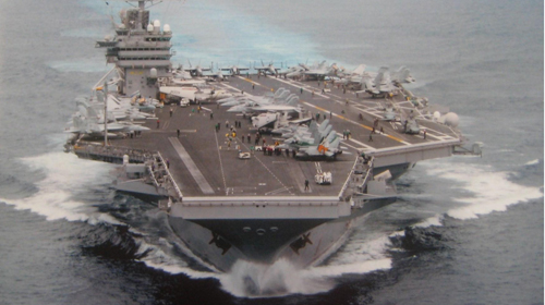 Toàn cảnh tàu sân bay USS George Washington (Mỹ) thăm Đà Nẵng.